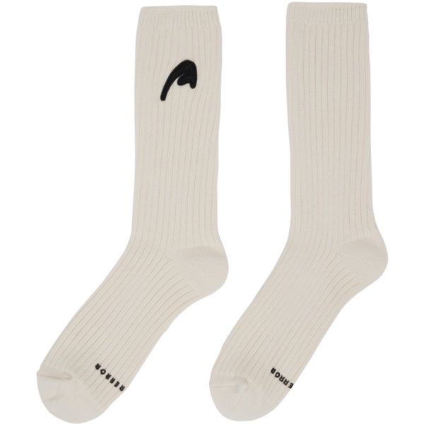  아더에러 ADER error 오프화이트 Off-White A-peec Logo Socks 231039M220006