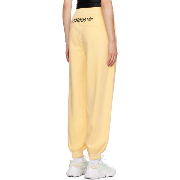 아디다스 아디다스 오리지널 Adidas Originals Yellow Printed Lounge Pants 231751F086016