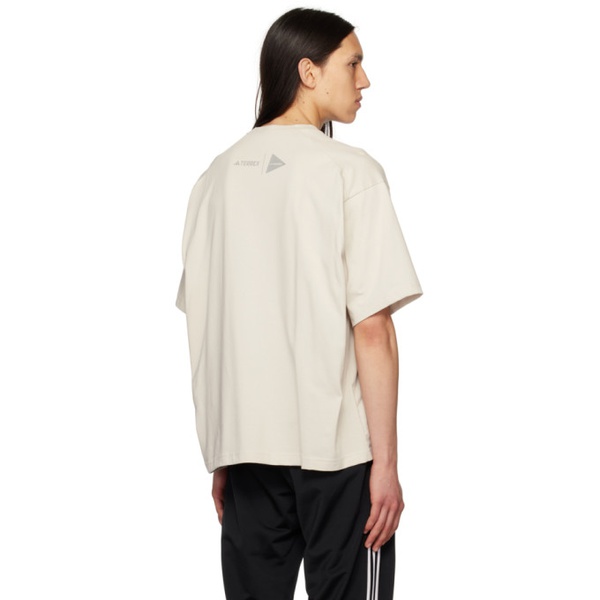 아디다스 아디다스 오리지널 Adidas Originals 오프화이트 Off-White 앤드원더 and wander 에디트 Edition T-Shirt 231751M213057