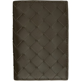 보테가 베네타 Bottega Veneta Brown Intrecciato Passport Holder 242798M162000