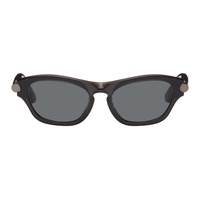 버버리 Burberry Gray Tubular Oval Sunglasses 242376M134010