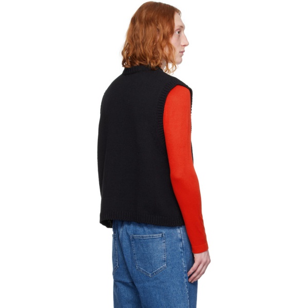  Cordera Black Pockets Vest 241909M200002