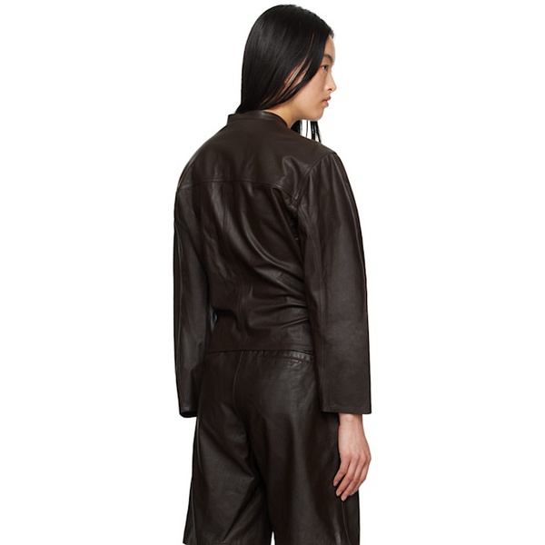  르메르 LEMAIRE Brown Curved Sleeve Leather Jacket 241646F063008