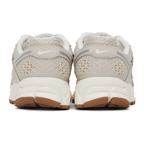 나이키 Nike Gray Zoom Vomero 5 Sneakers 241011F128128