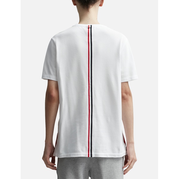 톰브라운 톰브라운 Thom Browne Center Back Stripe Pique T-shirt 916828