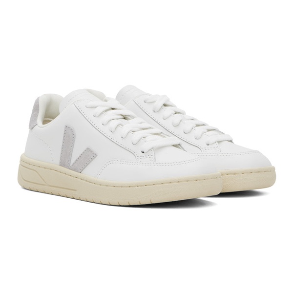  베자 VEJA White V-12 Leather Sneakers 241610F128014